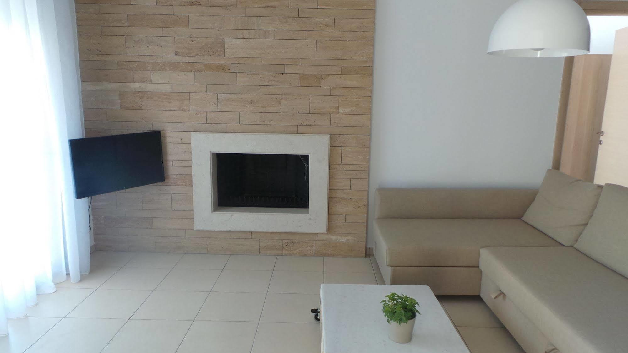 Niovi Boutique Apartments Afytos Exterior photo