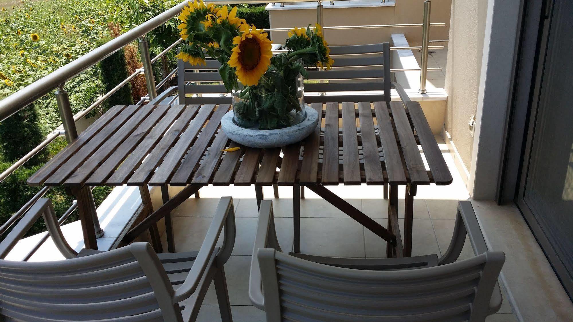 Niovi Boutique Apartments Afytos Exterior photo